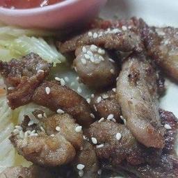 หมูหมักผัดเนยพร้อมน้ำจิ้มสุกี้(กับ)