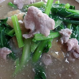 ราดหน้าเส้นใหญ