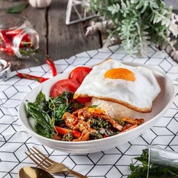 ข้าวกะเพราเนื้อโค