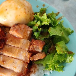 ข้าวหมูกรอบธรรมดา