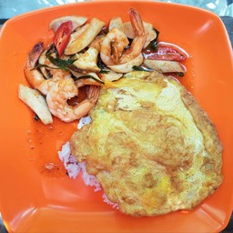 ข้าว กุ้งผัดพริกแกง