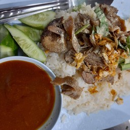 ข้าวหมูตุ๋นเห็ดหอม