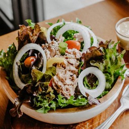 สลัดทูน่า