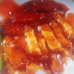 ข้าวหมูแดง+หมูกรอบ