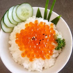 ข้าวไข่แซลมอน