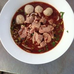 เกาเหลา   เนื้อสด+ลูกชิ้น     (น้ำตก)