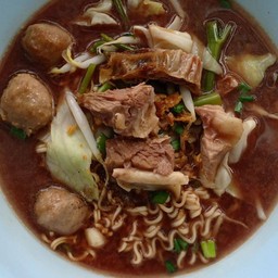 น แชมป์ (ก๋วยเตี๋ยวยายนาง)