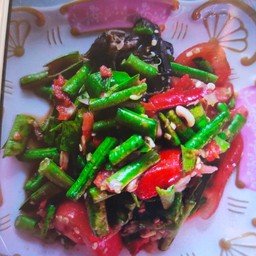 Long bean Thai spicy salad