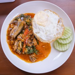 ข้าวกระเพราปลากระป๋อง