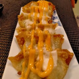 เกี๊ยวซ่าชีส