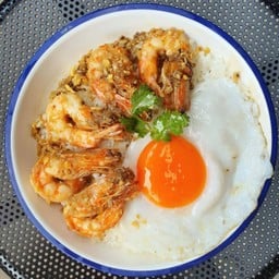 ทอดกระเทียมราดข้าว