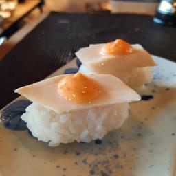 ซูชิหอยเป๋าฮื้อ