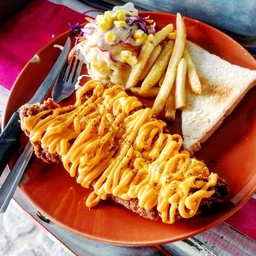 สเต็กปลาดอลลี่ทอดราดชีส