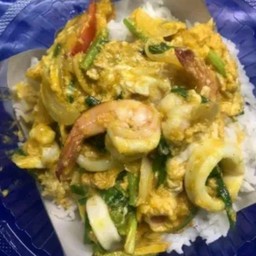 ข้าวทเลผัดผงกระหรี่