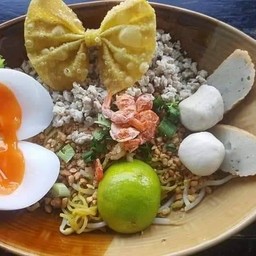 ก๋วยเตี๋ยวแห้งต้มยำ