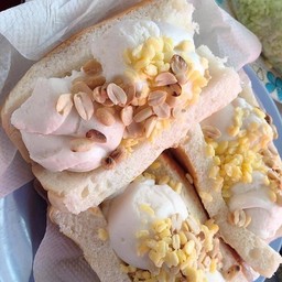 ขนมปังไอติม