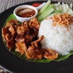 ข้าวหมูทอด ข้าวเนื้อทอด ข้าวปลาทู โครตคูล ร้านหมูตกมันส์