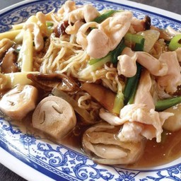 โก๊ยซีหมี่เส้นผัด ไก่