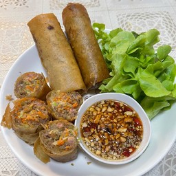 ป๊อเปี๊ยะทอด by ชมพู่ ( สูตร นครพนม )