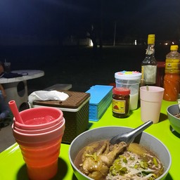 ก๋วยเตี๋ยวไก่ วังก์พง