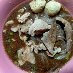 ก๋วยเตี๋ยวเรืออ้ายจุก (สวนหลวง)