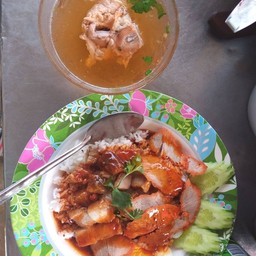 ข้้าวหมูแดง