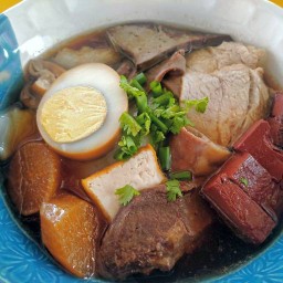 บ้านพลอย - ก๋วยจั๊บน้ำข้น