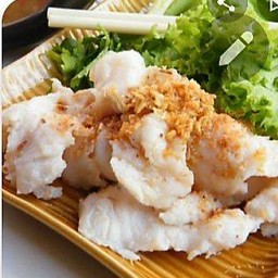 เนื้อปลากระพงลวกจิ้ม