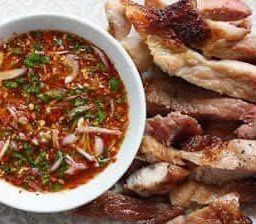 คอหมูย่าง จิ้มแจ่ว