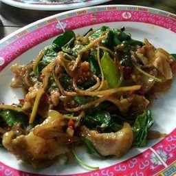 หมูป่าผัดเผ็ด