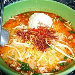 เส้นเล็กต้มยำ