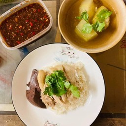 ข้าวมันไก่ by ถ้วยฟู