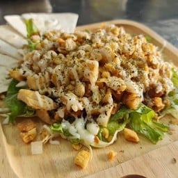 สลัดไก่แบบดั้งเดิม ไม่ชีส