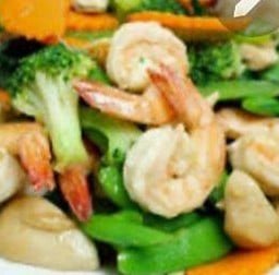 ผัดผักรวมผัดกุ้ง