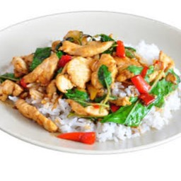 กรเพราไก่ราดข้าว