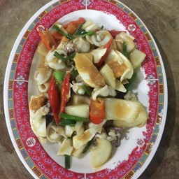 ปลาหมึกผัดไข่เค็ม