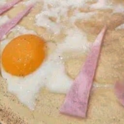 มินิ เครปวานิลา แฮม + ไข่