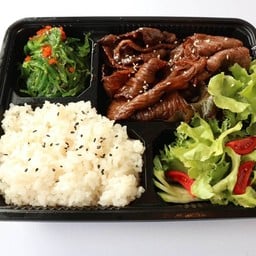 Set หมูคุโรบุตะย่างซอสอามิ