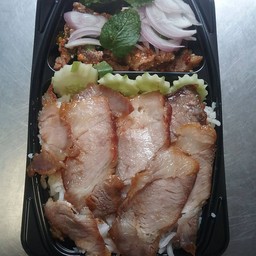 ข้าวคอหมูย่าง + น้ำตกหมู