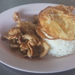 ข้าวหมูกรเทียมไข่ดาว