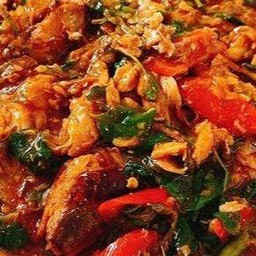 ข้าวกะเพรา ปลากระป๋อง