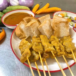 หมูสะเต๊ะ&ขาหมูแม่อุไร