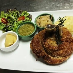 ขาหมูเยอรมัน