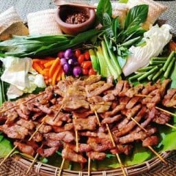 หมูปลาร้าบู๊ตึ๊ง ตำ ยำ นัว (อิสานพาเพลิน) สาขาบางแก้ว