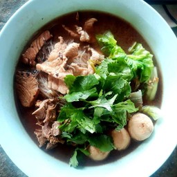 ร้านนฤพลก๋วยเตี๋ยวเนื้อตุ๋น-หมูตุ๋น