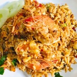 ข้าวผัดต้มยำทะเล