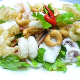 ยำสามกรอบ