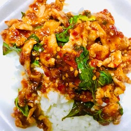 ผัดพริกแกงหมูชิ้น