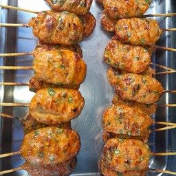 ป้ากุ้งหมูย่าง