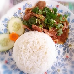 ข้าวกระเทียม